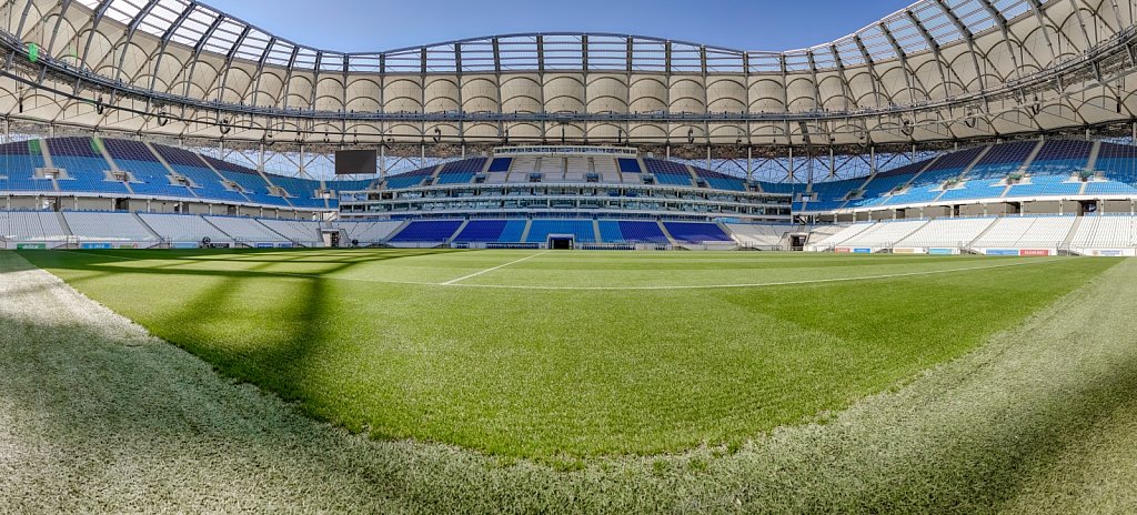 Футбольное поле стадиона Волгоград Арена. Панорамная фотография