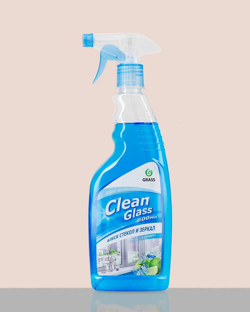 GRASS. Clean Glass